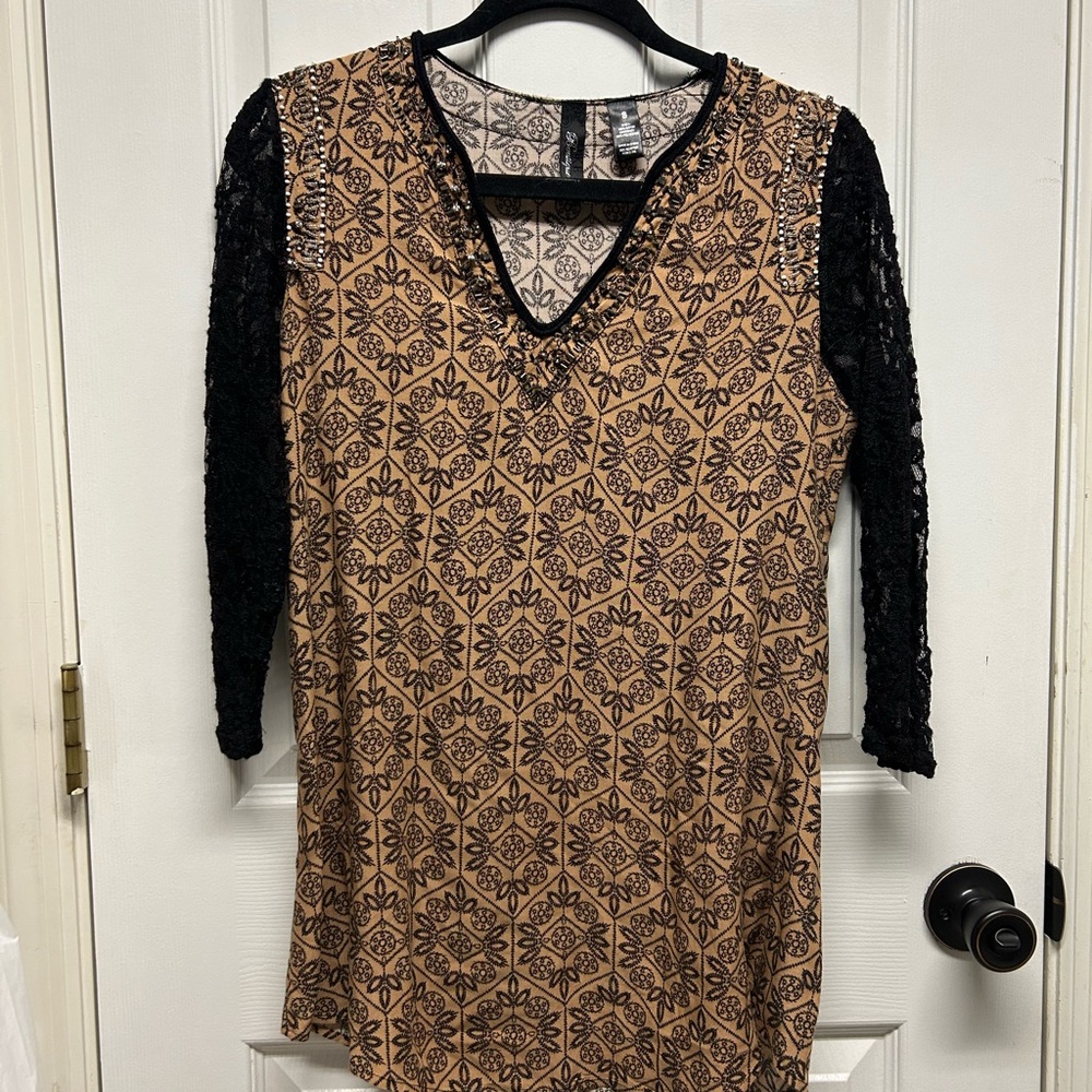 Paisley Tan and Black Lace Sleeve Top